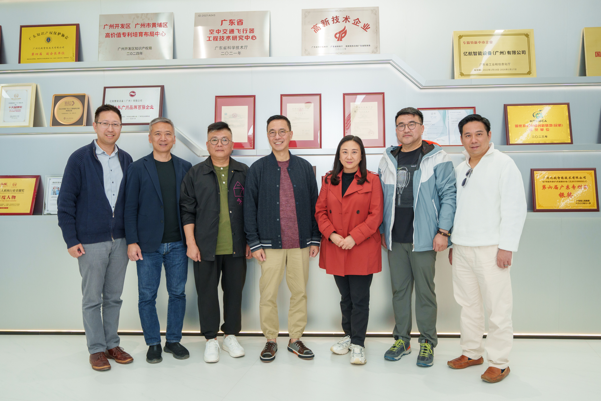 大灣區低空經濟聯盟聯同時任文化體育及旅遊局局長楊潤雄 1