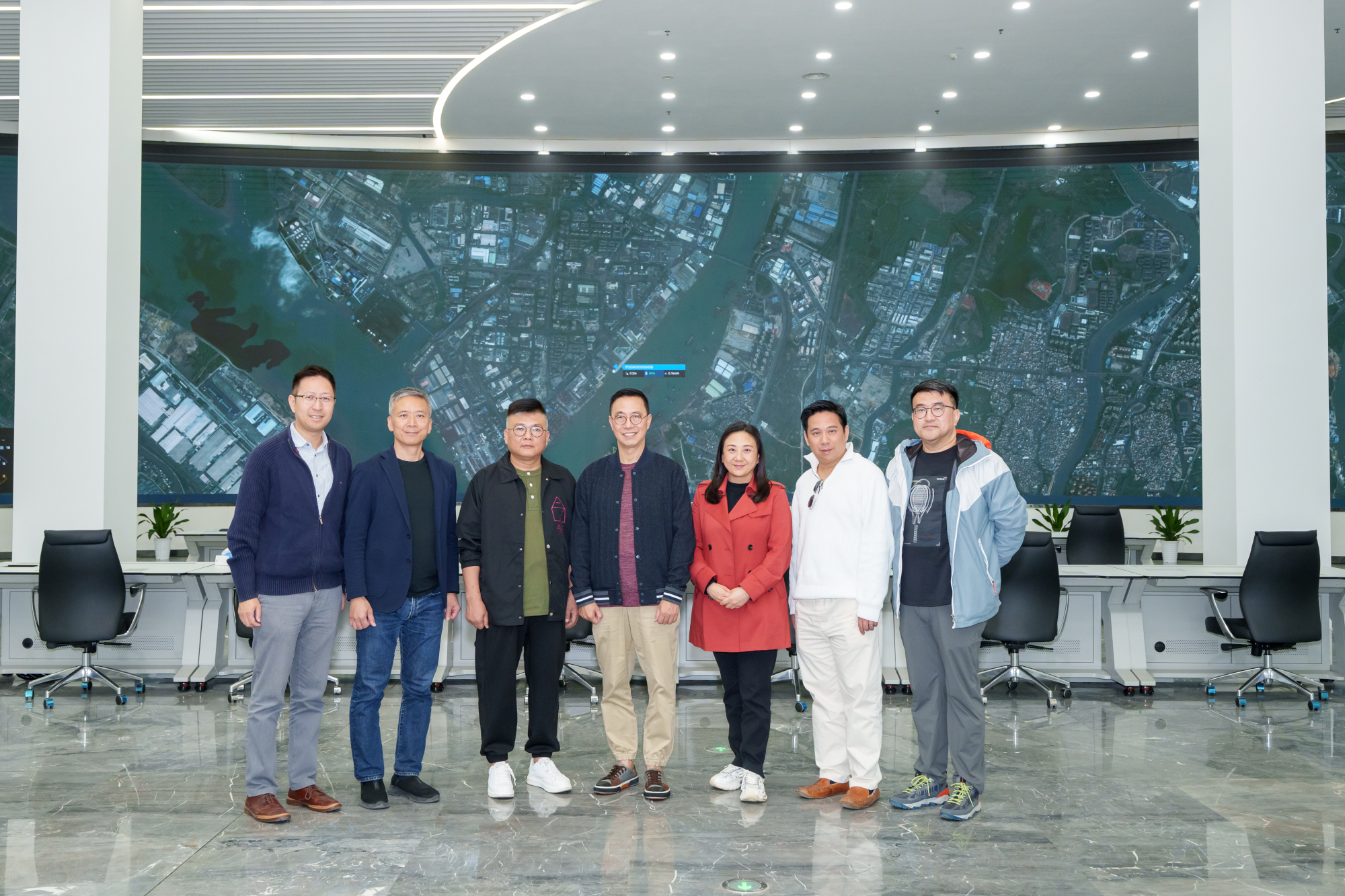 大灣區低空經濟聯盟聯同時任文化體育及旅遊局局長楊潤雄 5